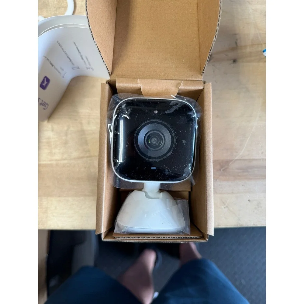 Xfinity xCam3 Indoor Security Camera White Model SCHC3AE0 WiFi Home Monitoring